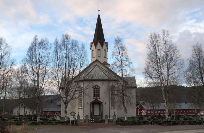 Rindal kirke 2 2015_700x459