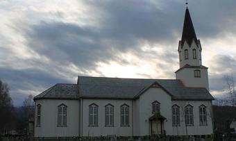 Rindal kirke 1 2015_690x459