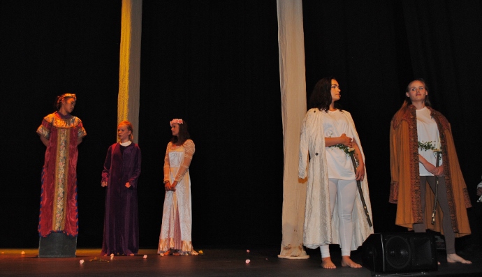 Egevs, Hermia, Lysander og Demetrius (690x397).jpg