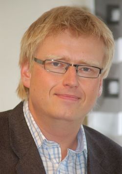 Henrik Aase_250x357.jpg