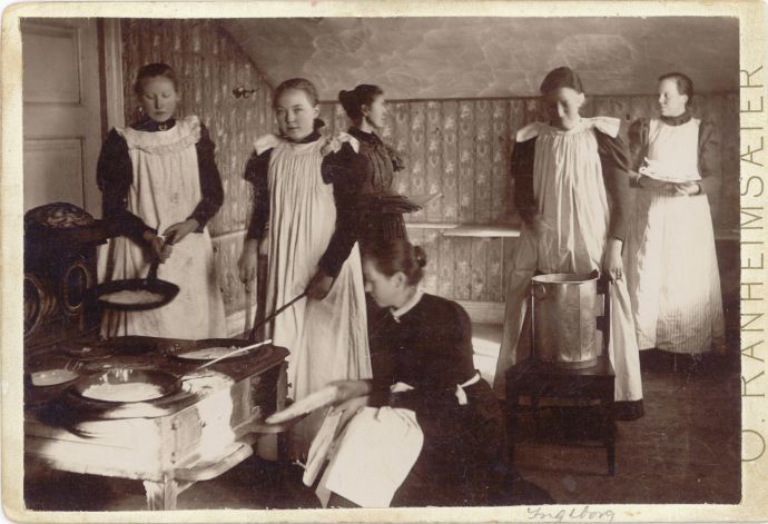 Husmorskolen ved Amtsskolen på Gyl 1898-99