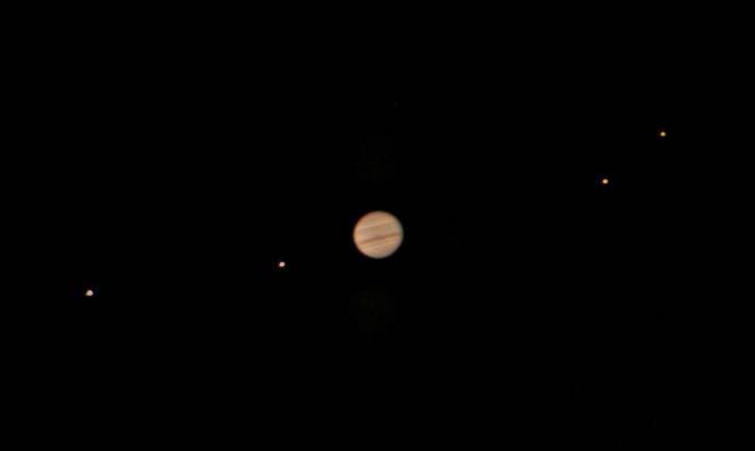 Jupiter-moons_690x413.jpg