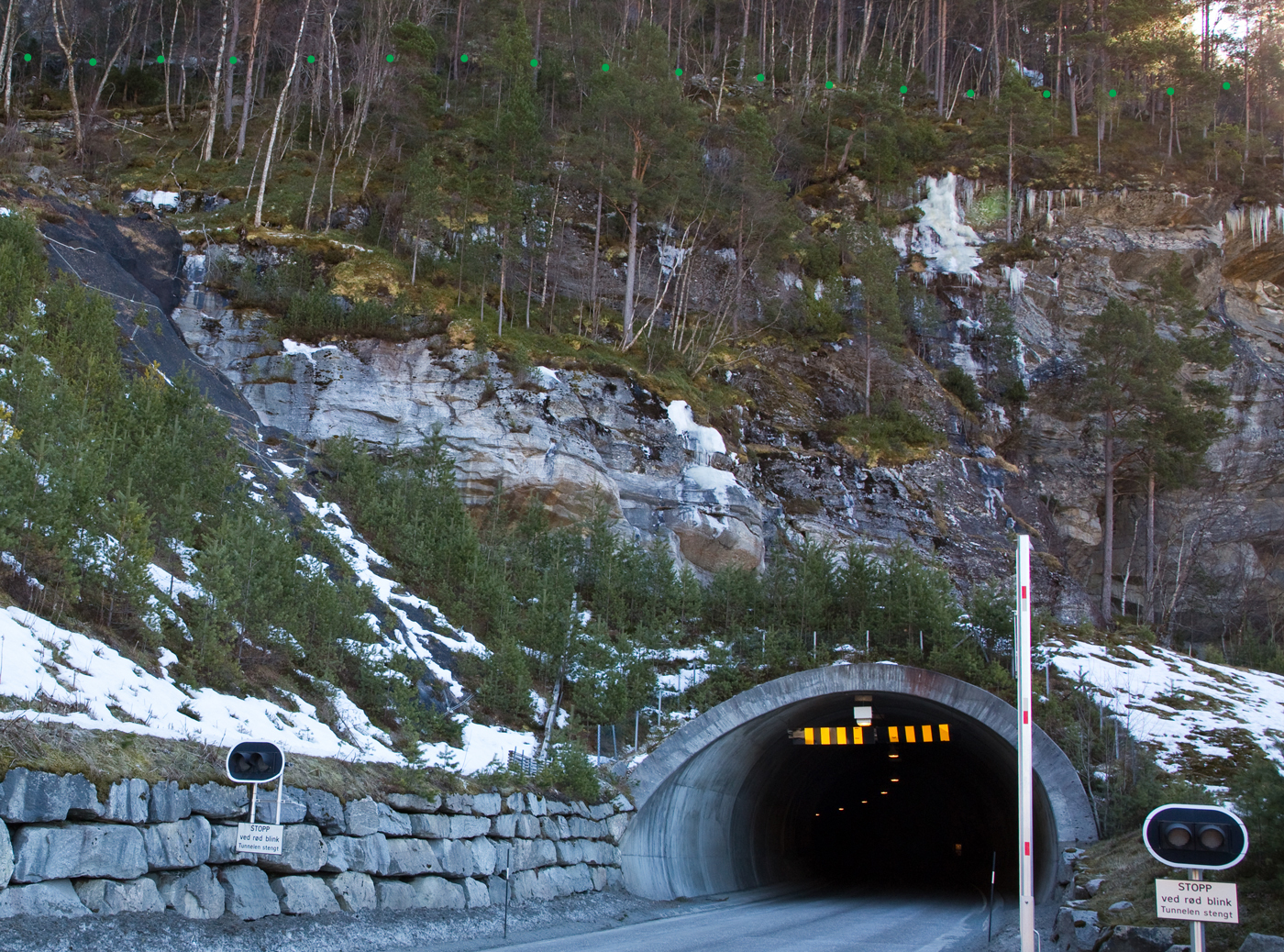 180330o-tunnel.jpg