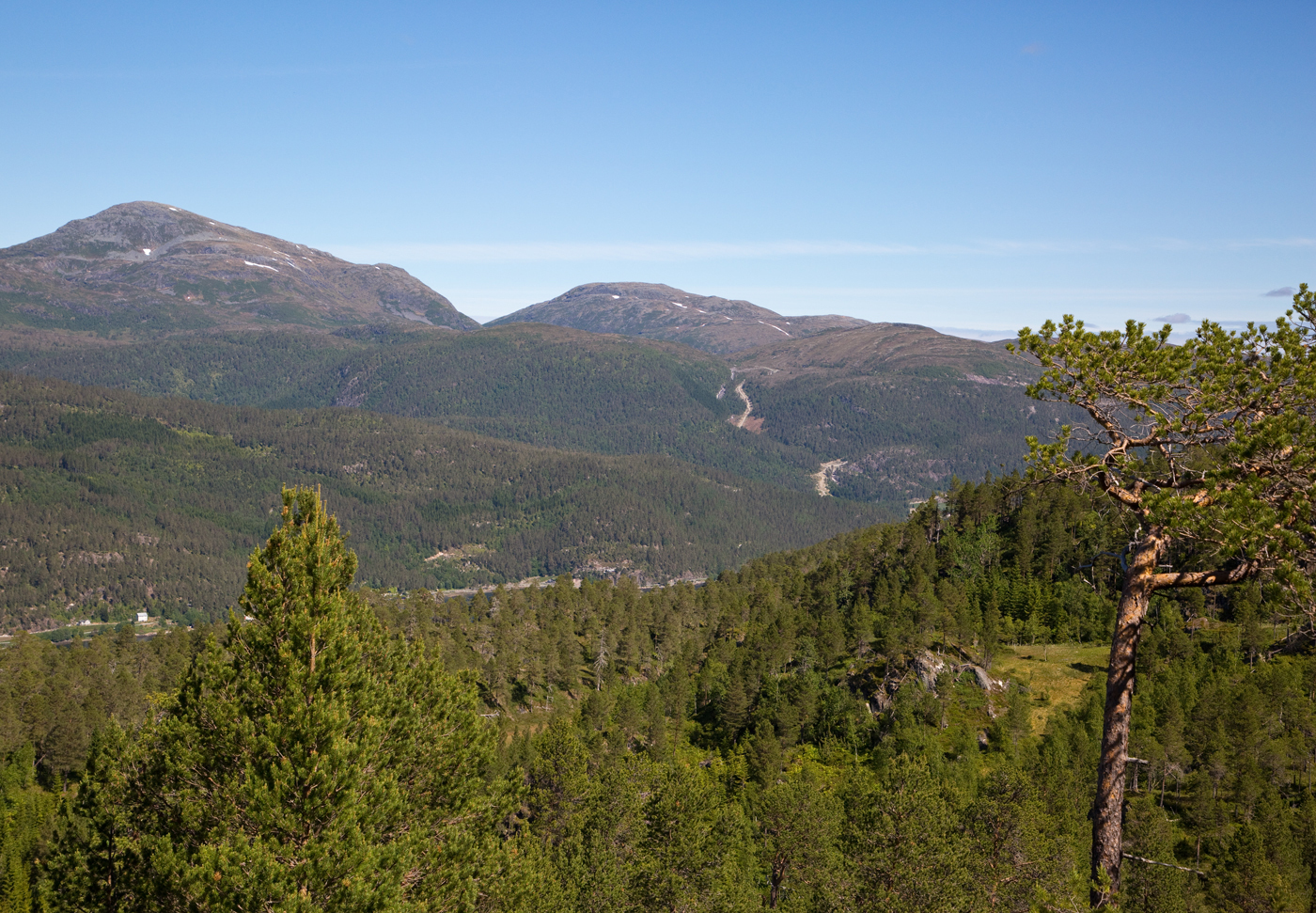 180606f-Hjelmen.jpg