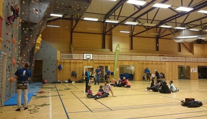 Barneklatring