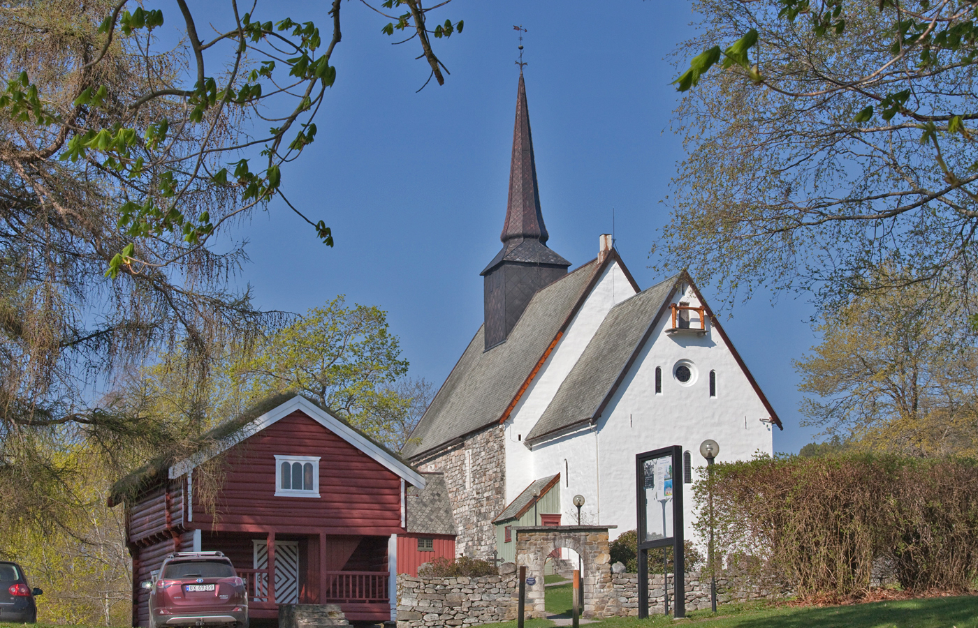 190426c-kirka.jpg