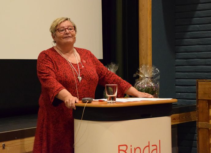 Gunn Elin Høgli_690x499.jpg