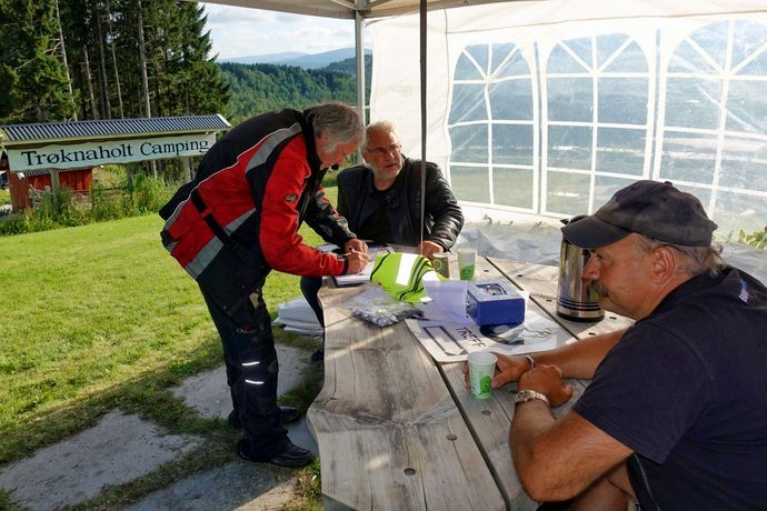 2019-08-03 BMWtreff Trøknaholt 003-01.jpg