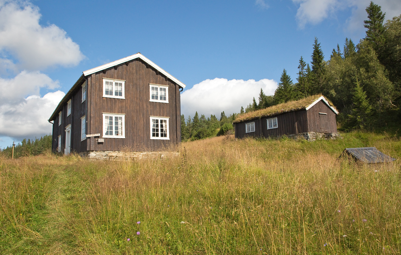 190815i-hus.jpg