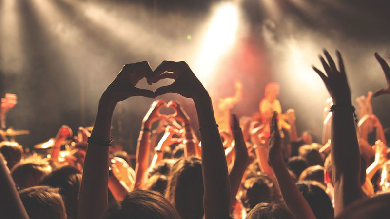 Arrangement og råd fra kommuneoverlegene Foto: Pixabay.com Foto fra konsert - Pixabay.com