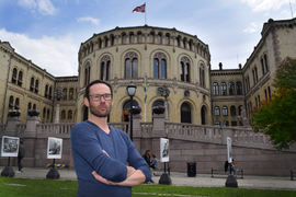 VIL JOBBE. Audiografforbundets leder Håvard Ottemo Paulsen mener audiografene kan gjøre en viktig jobb selv om de ikke kan møte brukerne ansikt til ansikt. Foto. Bjørg Engdahl