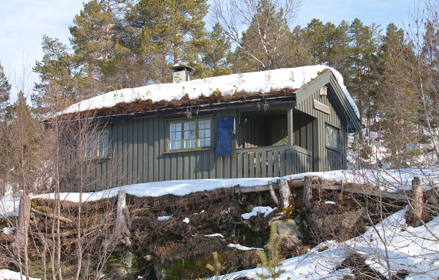200404b-hytte.jpg