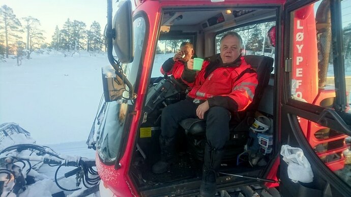 Stig Nergård og Magne Svinsås i løypemaskina 21.02.19_690x388.jpg