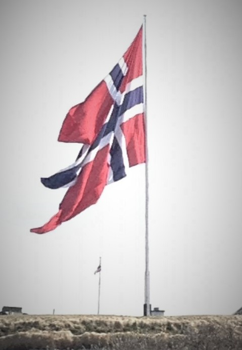 Flagg på festningen