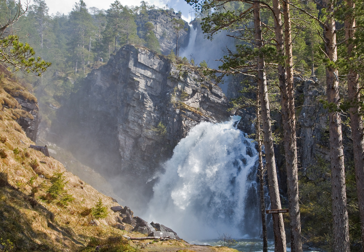 200605m-Nauståfossen2.jpg