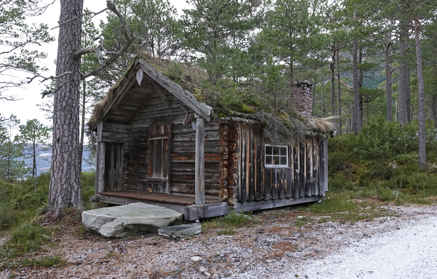 201207g-kvennhus.jpg