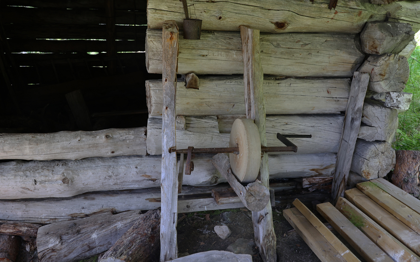 210726f-slipestein.jpg