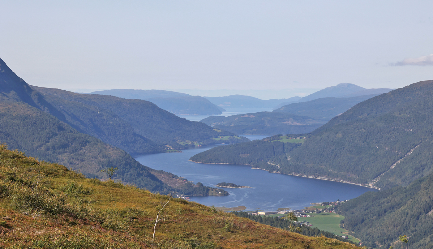 210822h-fjord.jpg