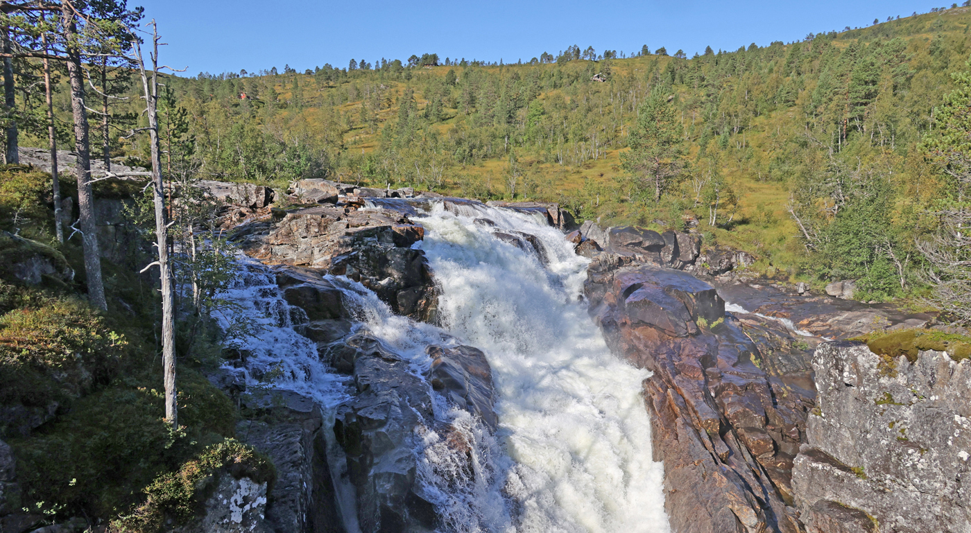 210827b-Trøstoin.jpg