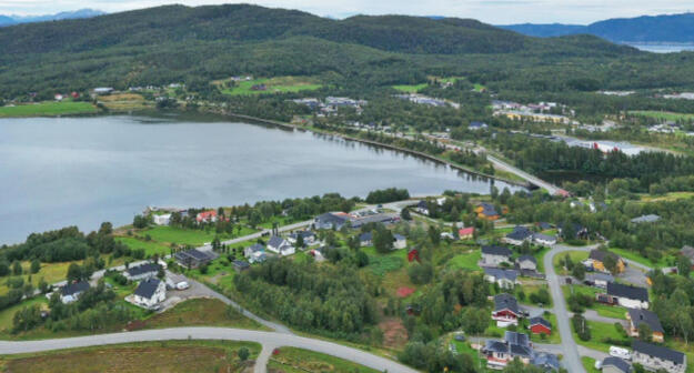 Dronefoto Brøstadbotn