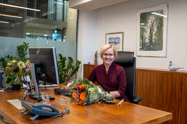 PÅ PLASS. Ingvild Kjerkol (Ap) har overtatt som helse- og omsorgsminister etter Bent Høie (H). Hørshelshemmedes Landsforbund (HLF) venter seg mye av den nye statsråden. Foto. Ali Zare, NTB