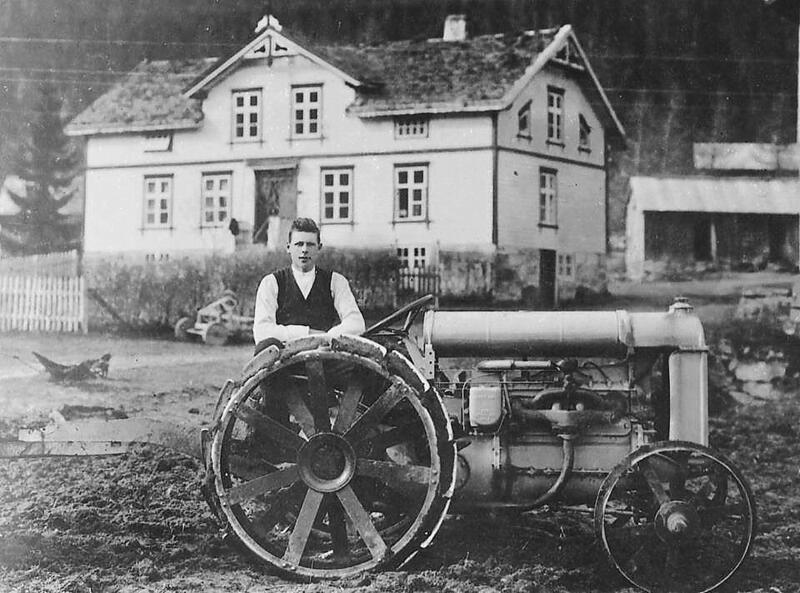 Gamle Nordmør B Traktor Fordson 1923 Oppistua Belavollan