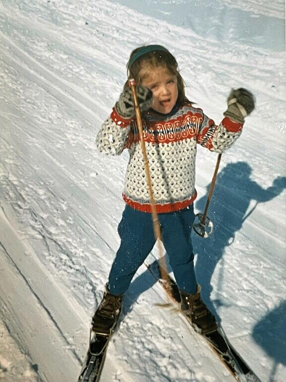 TØFF JENTE. Fra tidlig alder var hun ei aktiv og konkurranseglad jente, for eksempel i skisporet. I voksen alder har Berit Gallefoss Denstad gjennomført triatlon tre ganger. Foto. Privat