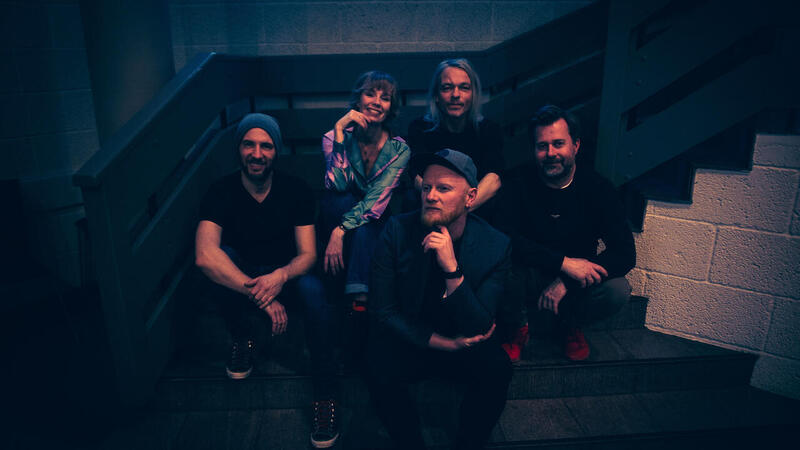 Minikonsert med Lewi Bergrud trio