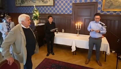 Veteranprisvinner Sondre Bratland fikk prisen overrakt av statssekretær Odin Adelsten Aunan Bohmann. Foto: Askil Holm