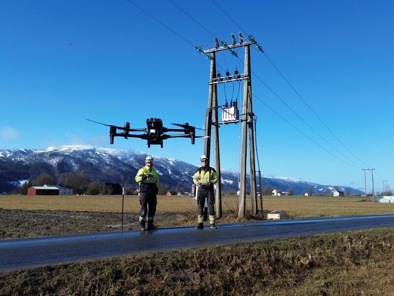 Energimontører tester drone