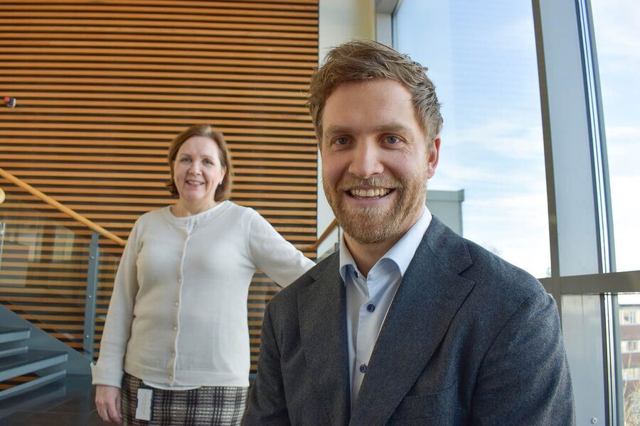 Konsernsjef Grethe Bergly og CDO Herman Bjørn Smith i Multiconsult er fornøyd med samarbeidsavtalen med Autodesk.