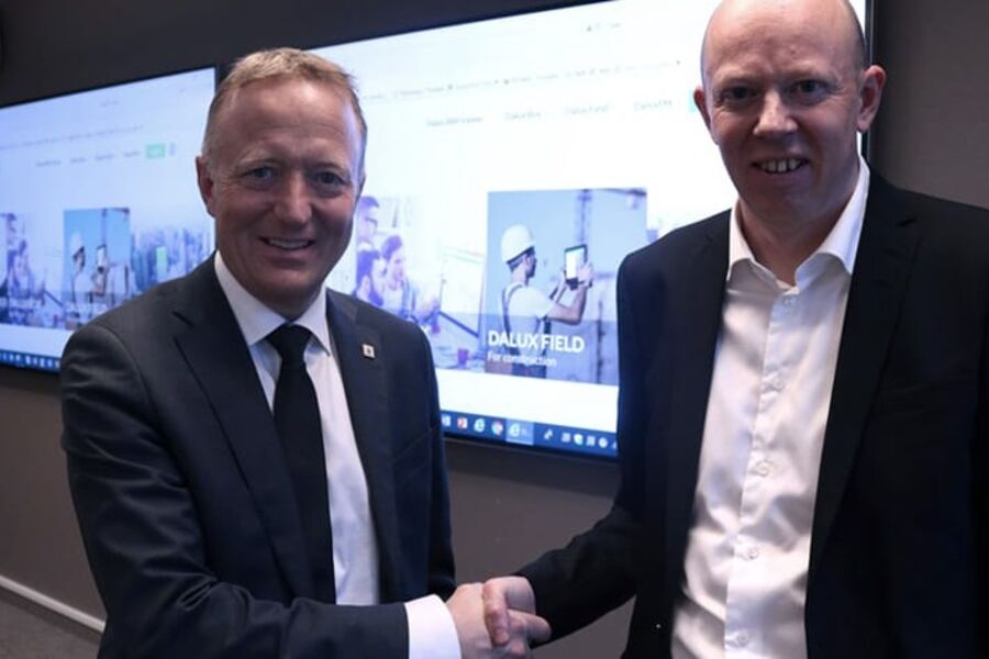 Administrerende direktør Harald Nikolaisen i Statsbygg og Torben Dalgaard Administrerende direktør i Dalux. Foto: Statsbygg