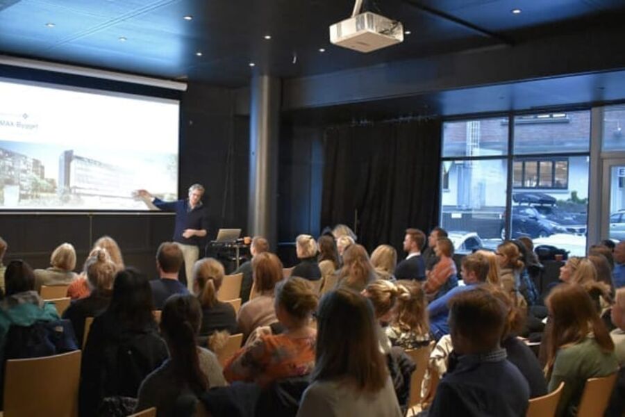 Rundt 200 deltok på AP- og revisorsamling 12. november, der blant annet Daan Boonstra fra Norconsult fortalte om Max-bygget.