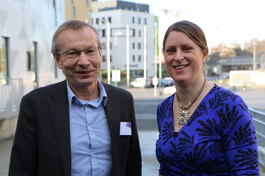 Klaus Livik (Powel) og Ruth Kerrigan (IES) samarbeider om å finne gode løsninger i Smart City-prosjektet. 