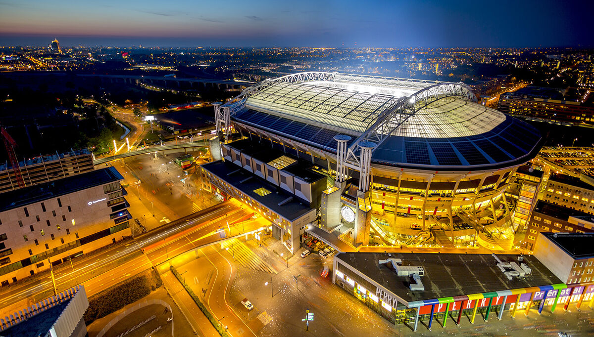 2018-07-10-amsterdam-arena-night