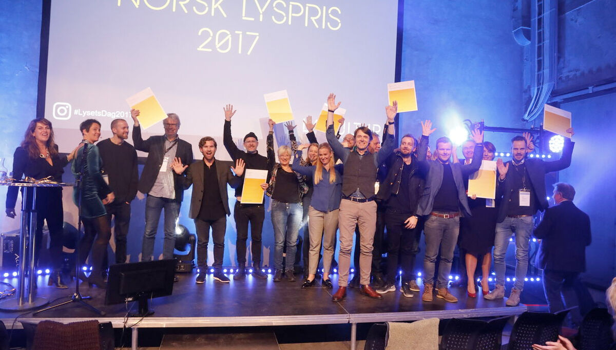 2017-11-23-norsk-lyspris-2017