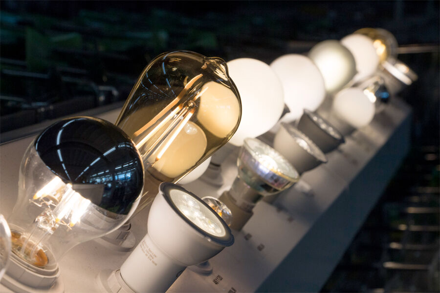 BARE LED: Klassiske lyspærer må nå vike for nyutviklede LED-alternativer. (Foto: Rolf Magnus W. Sæther, Newswire)