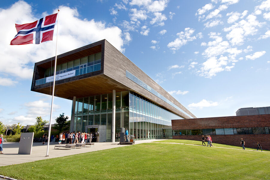 Høgskolen i Østfold. Studiested Halden (Foto: Bård Halvorsen)