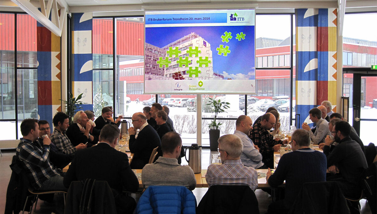 ITB-Brukerforum tiltrekker seg sentrale personer innen planlegging og drift av tekniske bygginstallasjoner. Bildet er fraTrondheim. Foto: Integra 2017-09-08-itbforum-trondheim