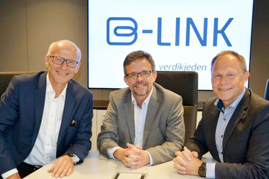 Byggenæringens tre varedatabaser, Elektroforeningen (EFO), Norske Rørgrossister Forening (NRF) og Norsk Byggtjeneste AS (NOBB) er klare til å lansere kommunikasjonsplattformen B-Link som skal digitalisere byggenæringen. Her er de representert med fra venstre, Halvard Gavelstad, Norsk Byggtjeneste,Terje Røising, NRF, og Frank Jaegtnes, EFO.