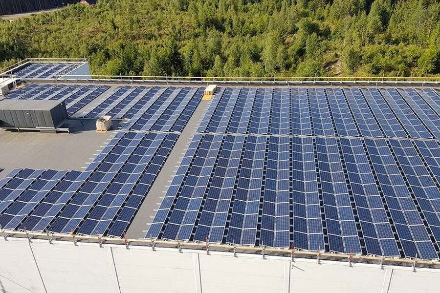 norgesgruppen-med-ytterligere-et-lagertak-dekket-av-solceller-2