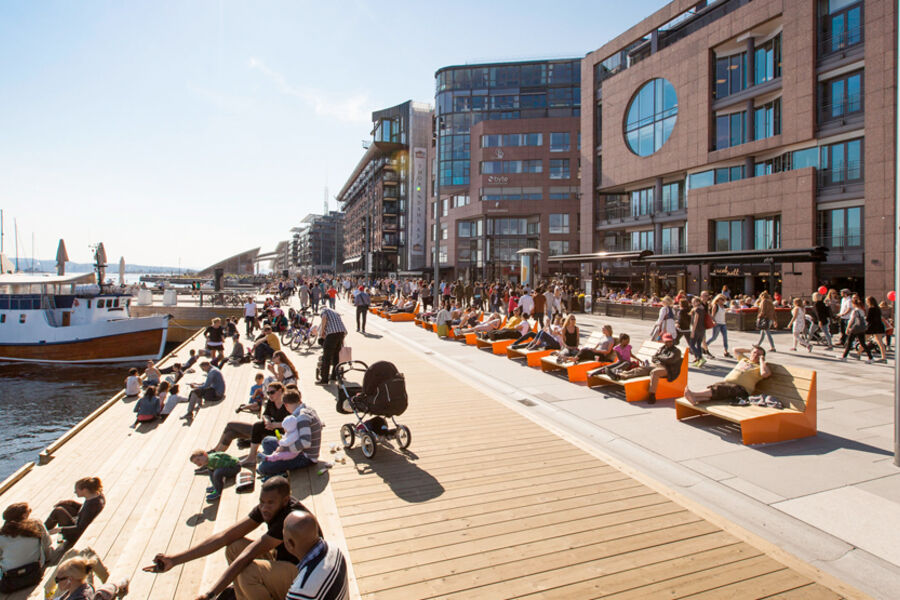 Fornyelsen av Aker Brygge, populært møtested gjennom 25 år, ga årets Citypris. Foto: Aker Brygge