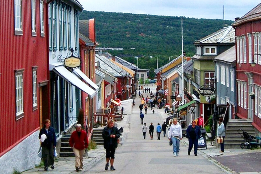 Nå skal rørosinger og turister kunne vandre i Røros-gatene i 200 år, uten å skulle støte på graving.