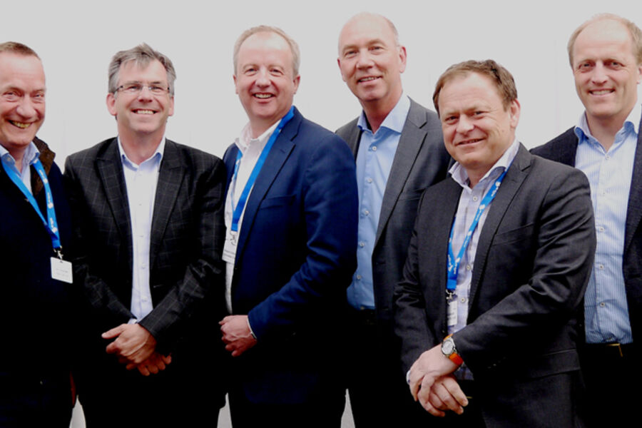 Frav v. Lars Skrøvseth, VisionTech AS (Trondheim), Jan-Hugo Schnelle, Caverion AS (Bergen), Magne Keiland-Olsen, Schneider Electric Norge AS (Oslo), Tom Christiansen, Siemens AS (Oslo), Håkon Langdal, Goodtech Projects & Services AS (Oslo), Per Holmen Chistensen, Proxll AS (Oslo). Roar Johannesen, GK AS (Oslo) var ikke tilstede da bildet ble tatt. 