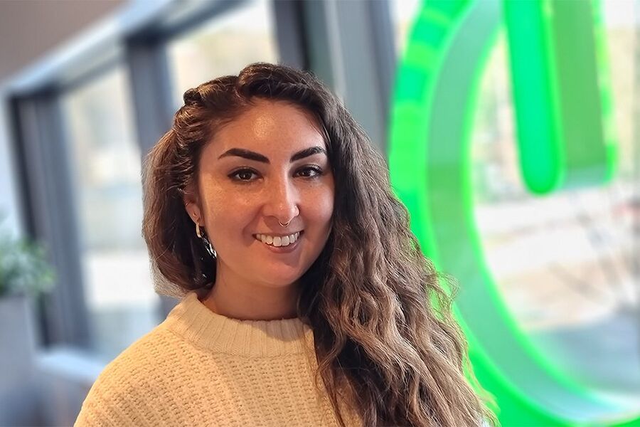 Makarena Isabel Saavedra. er, teknisk prosjektleder på byggautomasjon-prosjekter.
