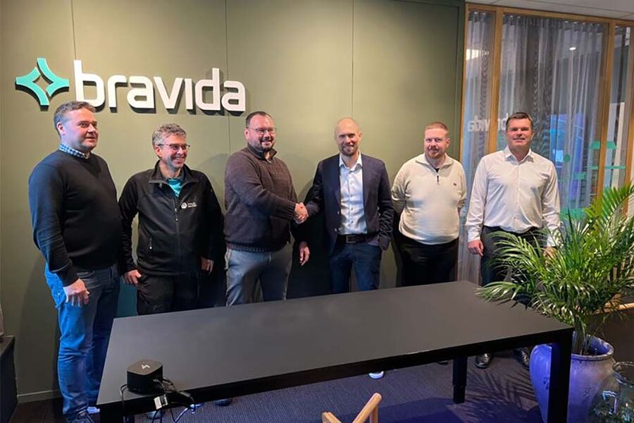 Signering - Fra venstre: Vidar Dysjeland (Viste & Sømme AS), John Arne Thu (Viste & Sømme AS), James Miller (Viste & Sømme AS), Trond-Lauritz Larsen (Bravida Norge), Morten Auestad (Viste & Sømme), Ronny Øvrevik (Bravida Bravida Norge). Fotograf: Bravida Norge

