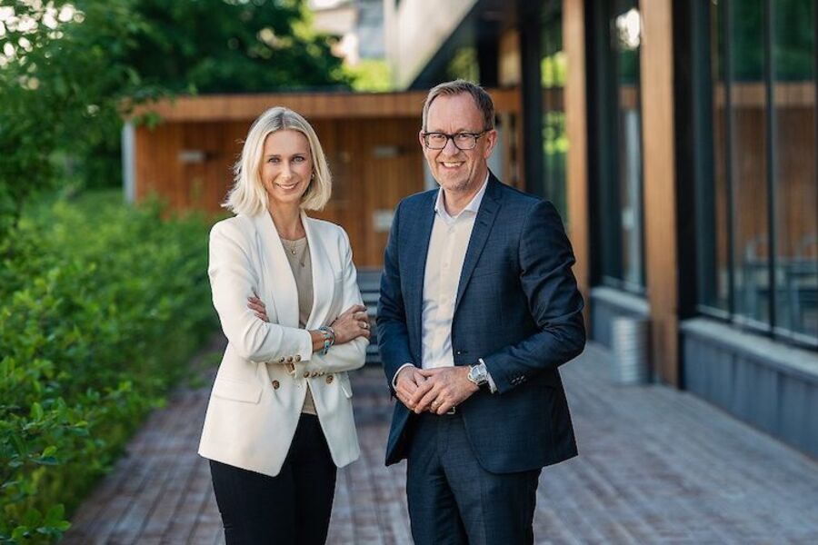 Guro Steine, konserndirektør kommunikasjon og bærekraft og Kim Robert Lisø, konsernsjef i GK.