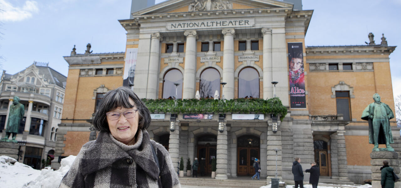 EKSTRA SPENNING. Berit Horsberg er ofte på teater i Oslo og er like spent hver gang. Virker teleslyngen? Hvordan er lyden, og vil hun få med seg det som skjer på scenen?