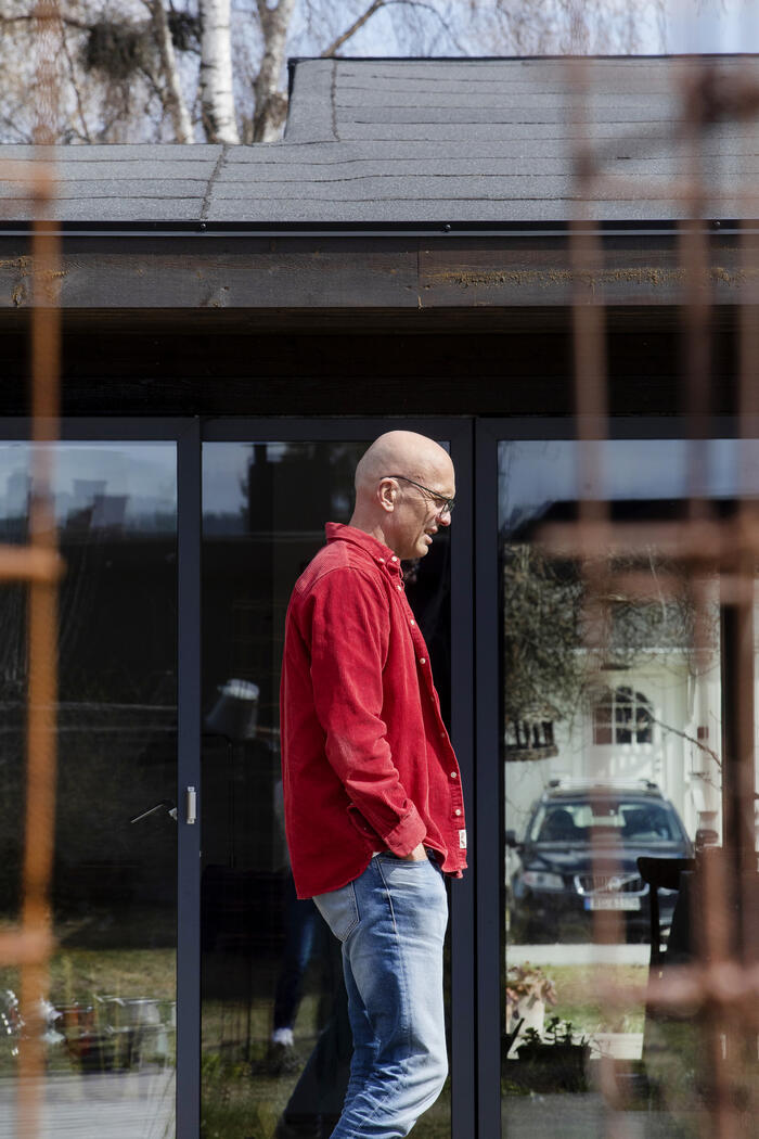 TAP OG SORG. Arnt Sæthers liv har ikke alltid vært lyst og lett.Tinnitus, tap og sorg en del av det han har i egen bagasje.