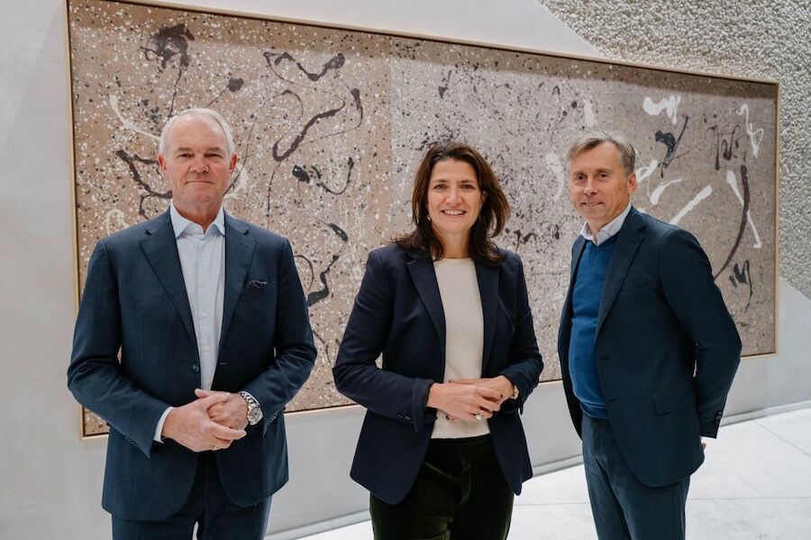 Storebrand Eiendom, Entra og Malling & Co ønsker å sette en ny standard for digitale tjenester i eiendomsbransjen. Det skal gi en mer sømløs brukeropplevelse på kontoret for leietakerne og deres ansatte. F.v.: Truls Nergaard, Sonja Horn og Anders Berggren. Foto: Hans Haugstad